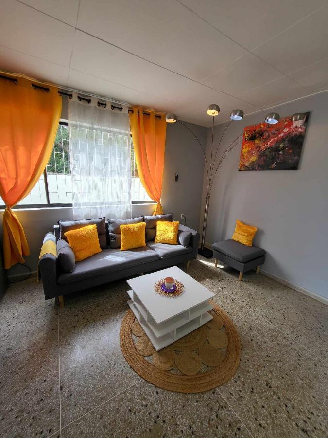 Welcome To Our Cozy Apartment! Willemstad Esterno foto
